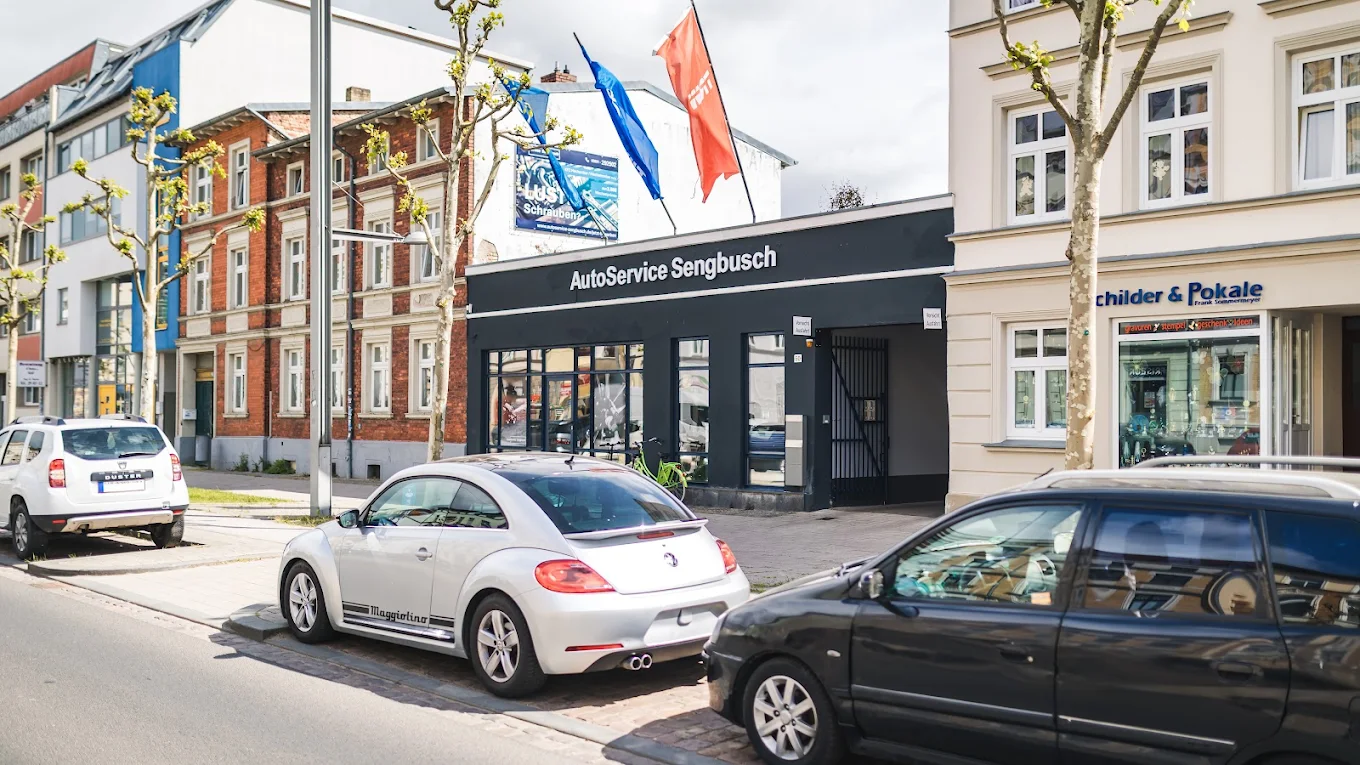 Außenansicht AutoService Sengbusch am Frankendamm 50 in Stralsund